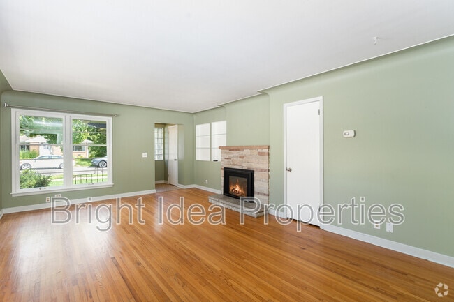 Building Photo - 4950 Sheridan Ave S Rental