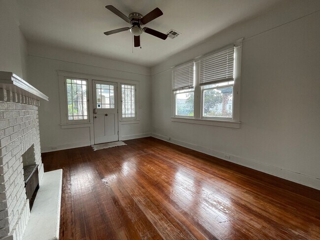 Photo - 1613-1615 Burdette Street Unit 1615
