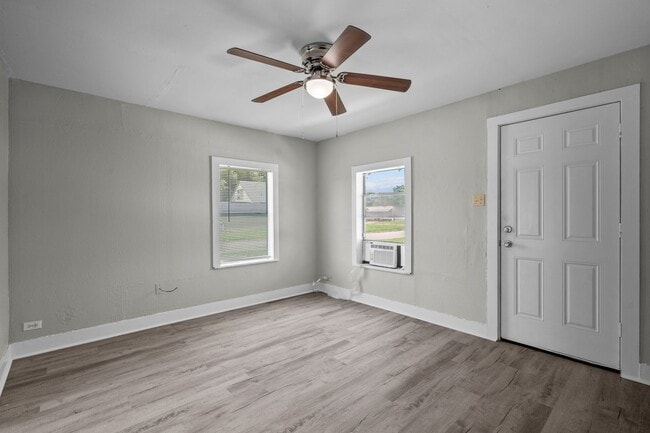 Photo - Lovely 1 Bedroom / 1 Bath