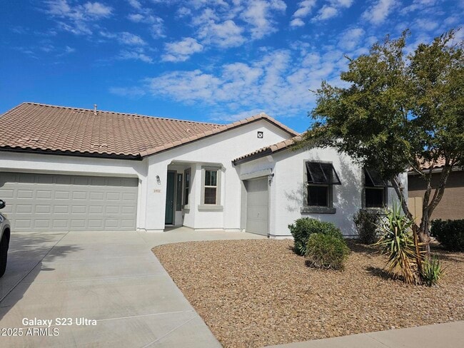 Photo - 1932 E Ravenswood Dr