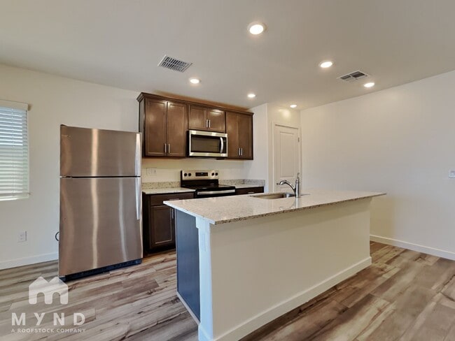Photo - 1090 W Virginia Ave
