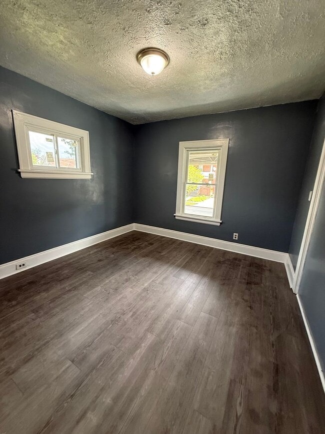 Photo - 700 E 160th St Unit 1