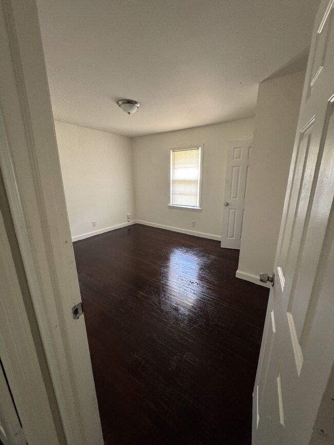 Photo - 1877 Boulderview Dr SE