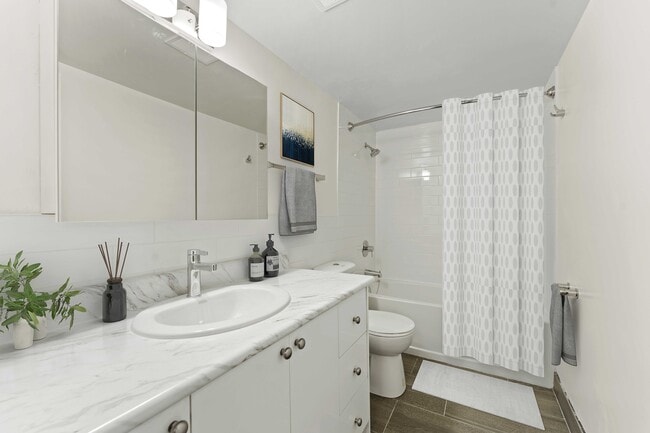 Photo - 1275 Elgin St