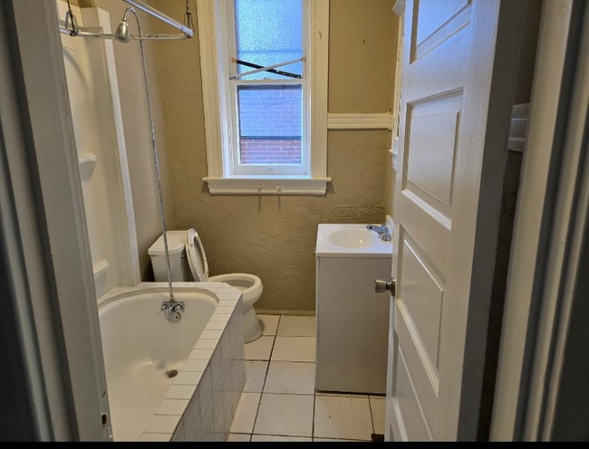 Photo - 3309 Chippewa St Unidad 1st floor