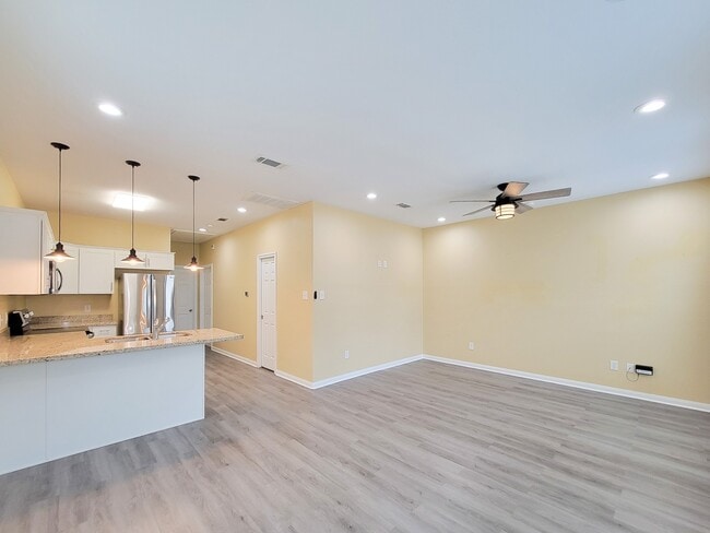 Photo - 16361 Eastchase St