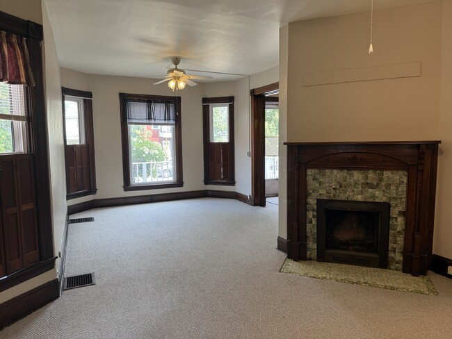 Photo - 357 W 5th St