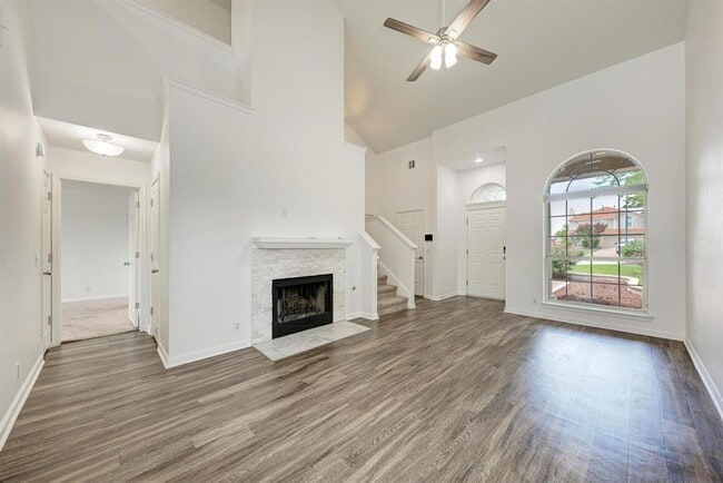 Photo - 216 Cassandra Dr