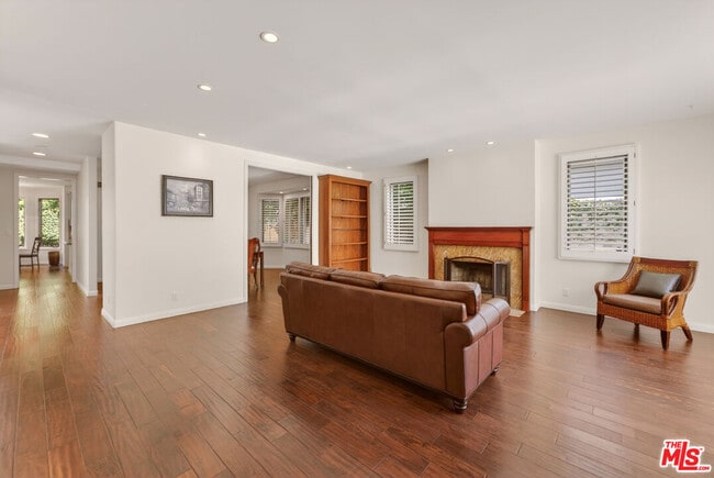 Photo - 16015 W Northfield St