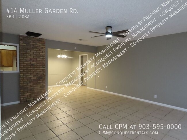 Photo - 414 Muller Garden Rd