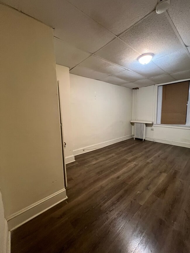 Photo - 114 1/2 S Queen St Unit APT-2