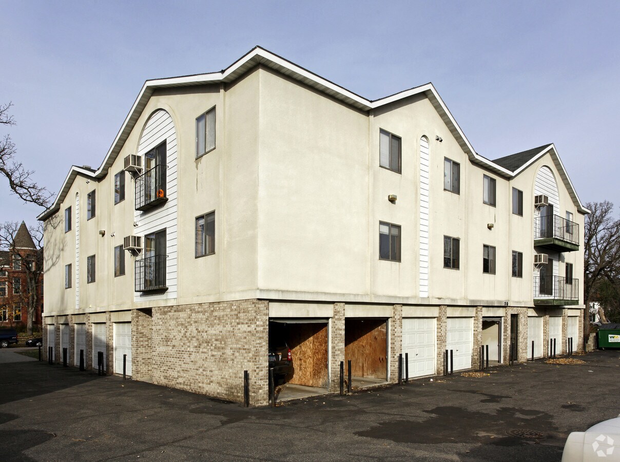 Primary Photo - 378 3rd Ave S Apartments
