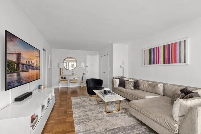 79 W 12th St Unit 25F