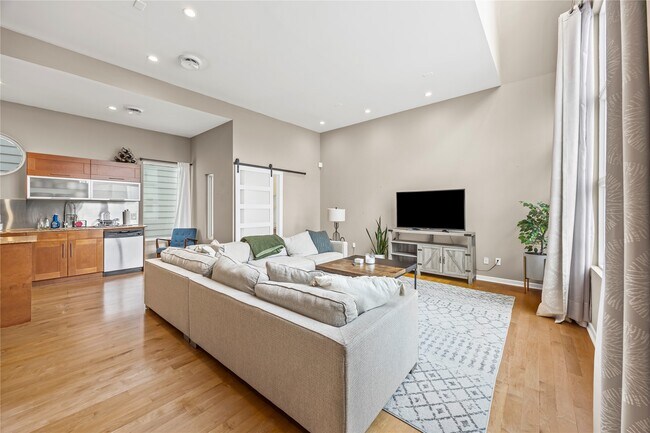 Photo - 5628 Kiam St