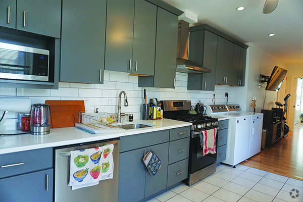 Building Photo - 23 Lambert St Unit 2L Rental