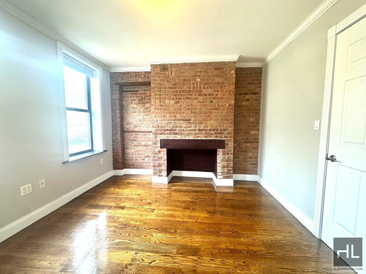 AVE A - AVE A Unit 3F