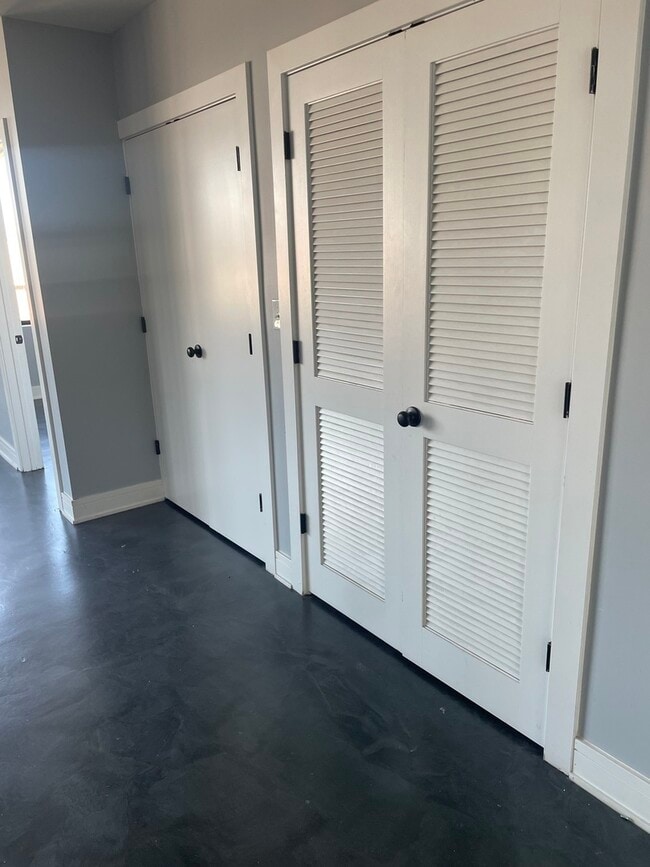 Photo - 10301 S Kedzie Ave