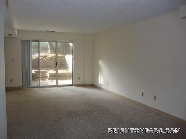 Photo - 146 N Beacon St Unidad B1