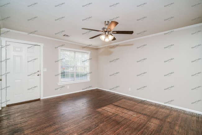 Photo - 2471 N Pittsburg Ave