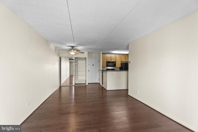 Photo - 60 S Van Dorn St Unidad 208