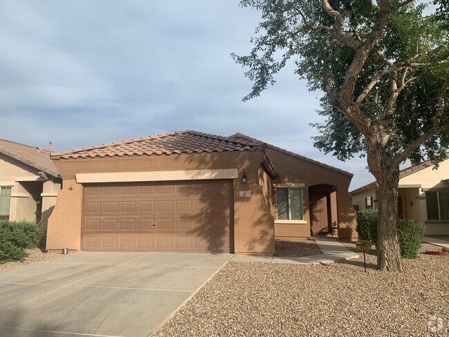 Building Photo - Adorable home in Signal Butte Manor