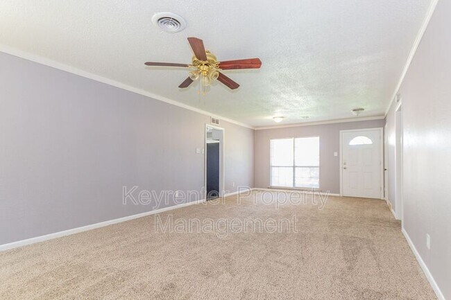 Photo - 1632 NE 46th St