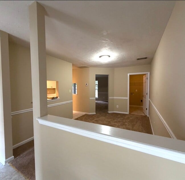 304 Hazelnut Dr