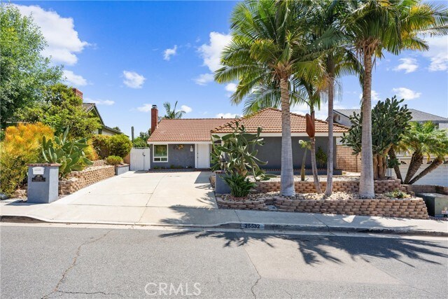 Photo - 25532 MacKenzie St Casa