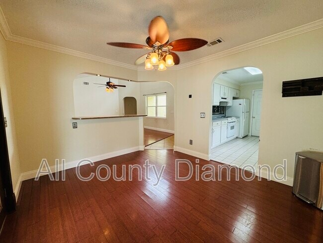 Photo - 5308 Lance St