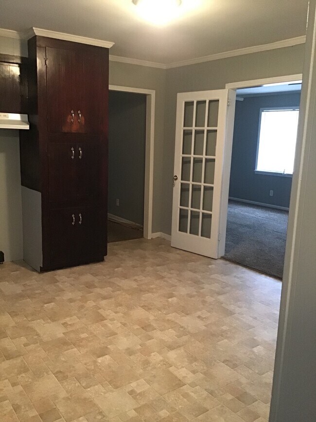 Photo - 1121 Tamm St