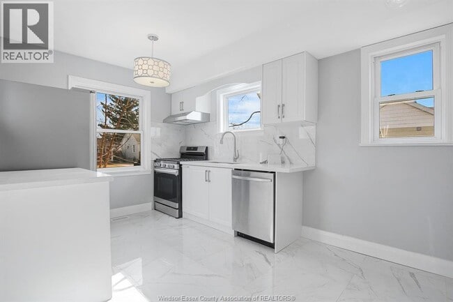 Photo - 2653 Alexis Rd