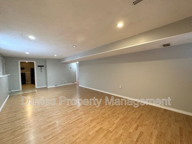 Photo - 1712-1751 51 St NW