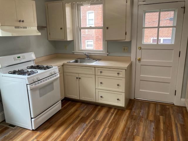 Building Photo - 104 Ruby St Unit Ruby Street #2