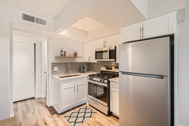 Photo - Omnia on Thomas