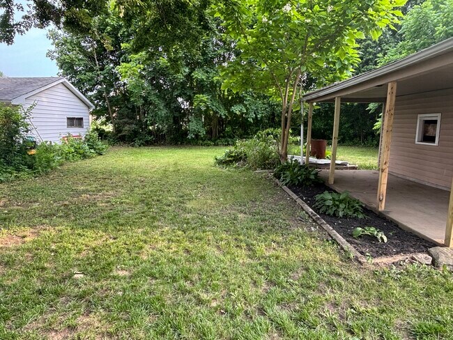 Photo - 715 Cambridge Ave