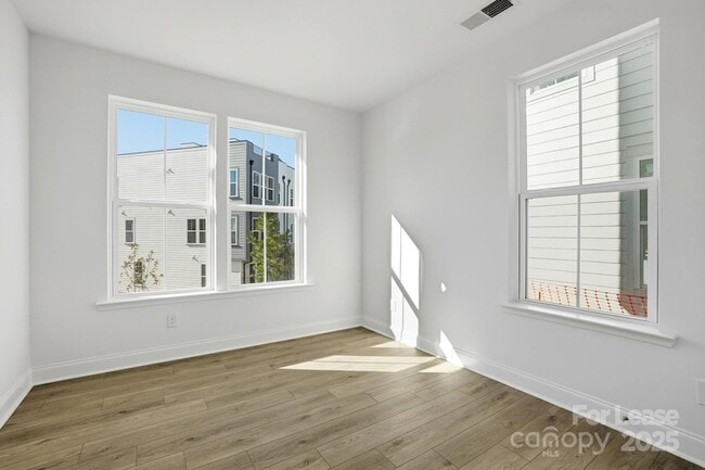 Photo - 3224 Drift St