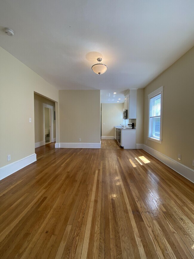 Photo - 303 Tappan St Unit 3