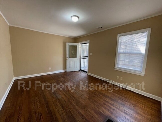 Photo - 3542 Millington Rd