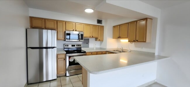 Photo - 6030 N Sheridan Rd