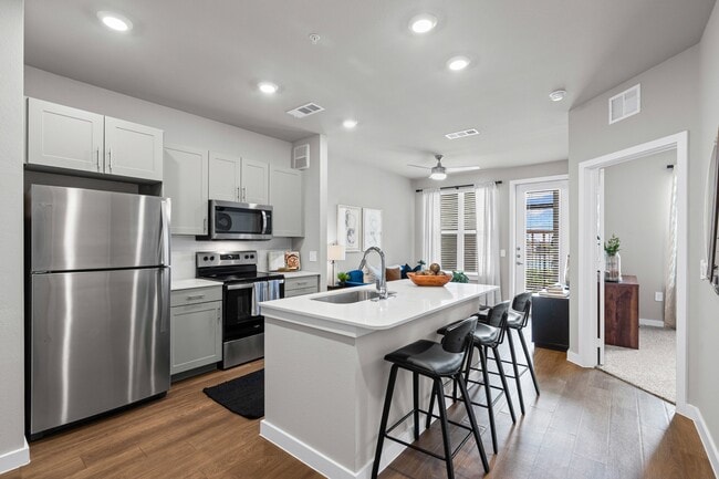 Building Photo - Peak at 1385 Rental