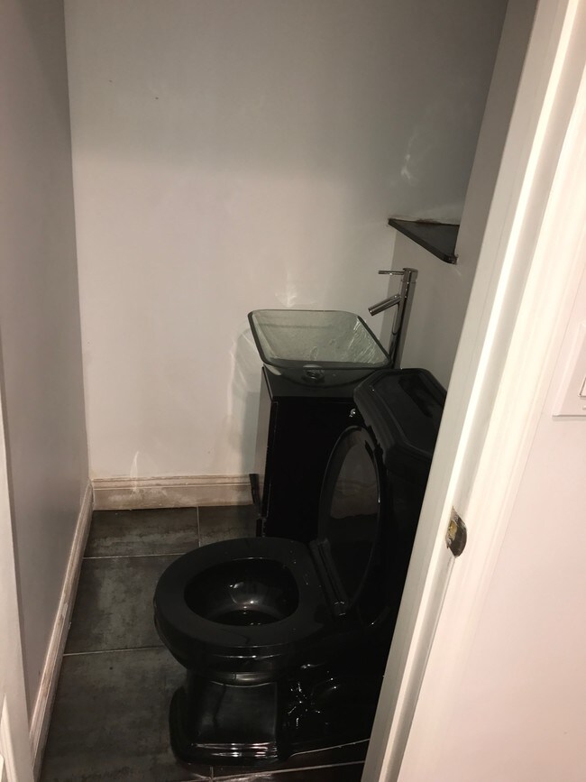 Photo - 239 East 53rd Street