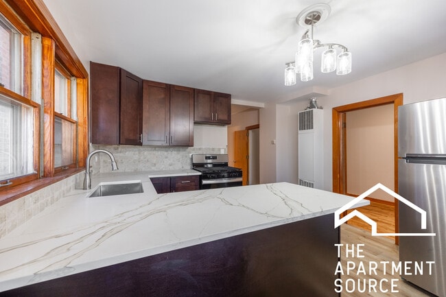 Photo - 2040 W Cullerton St Unit 2