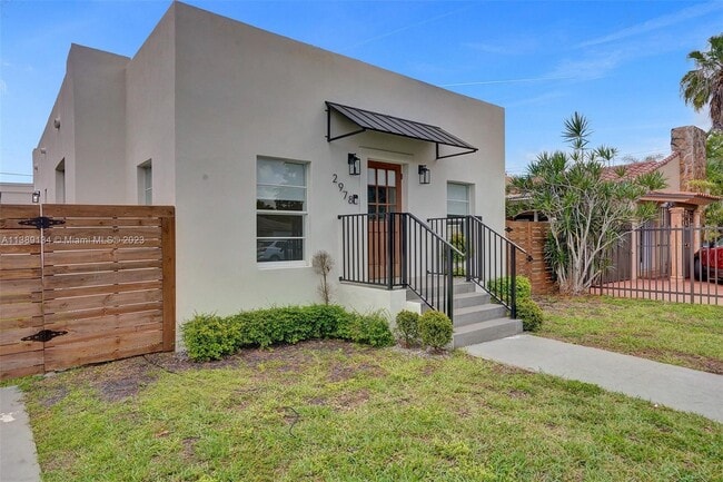 Photo - 2978 SW 14th St