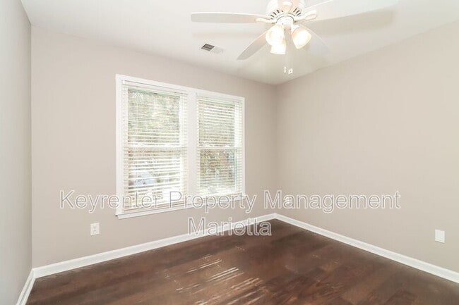 Photo - 2311 Parkside Walk