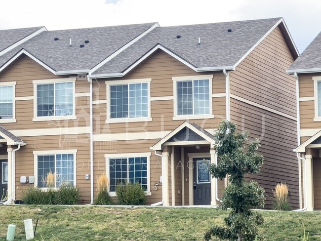 Building Photo - Spring Creek Townhome