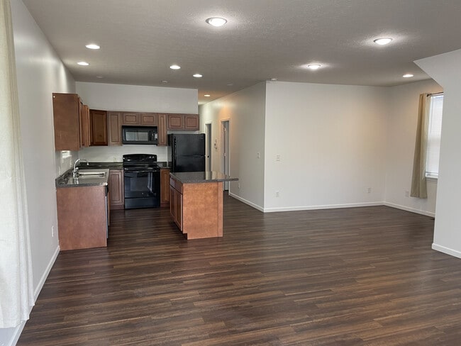 Photo - 928-934 Martin Luther King Jr St