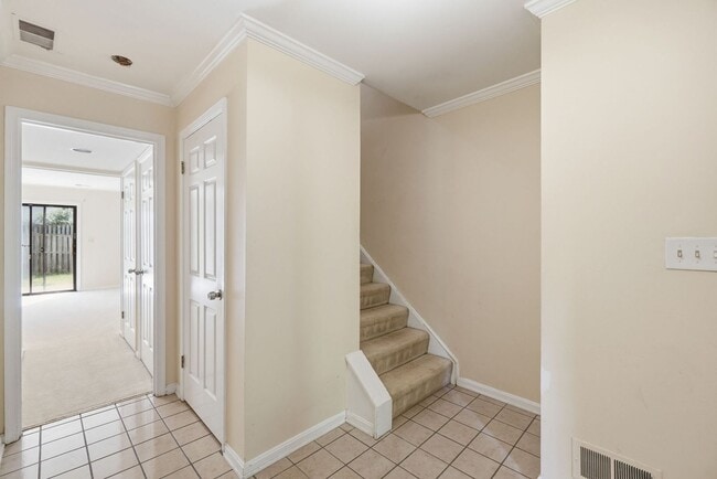 Photo - 6012 Crown Royal Cir