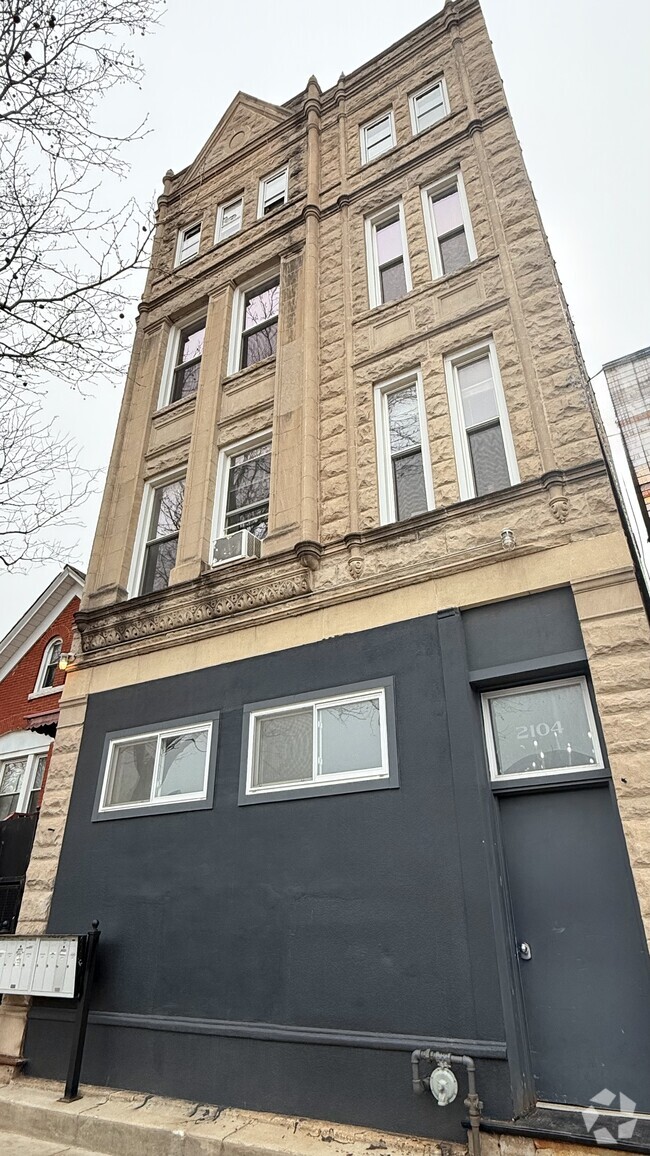 Building Photo - 2104 S Washtenaw Ave. Rental