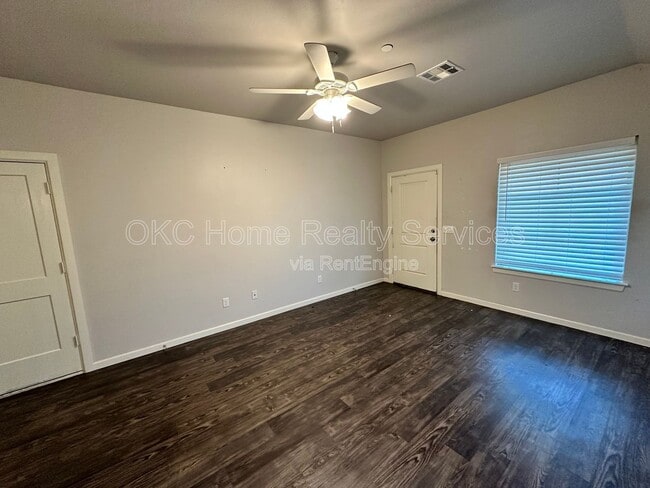 Photo - 415 Summit Ridge Dr
