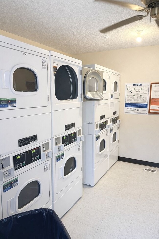 Photo - 410 Oakwood Ave Unit 72